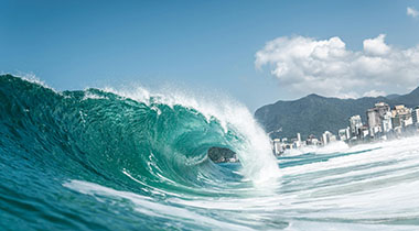 英超焦点战 ｜ 国足对阵尤文，慢镜头一放就明白了，C罗掀起讨论，有人专门跑去对照赛况